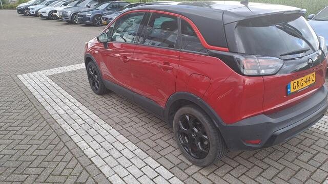 Opel Crossland 1.2 Turbo GS Line | 110pk | Navigatie | 41.000km | 17" Zwarte Velgen | Hoge Instap! |