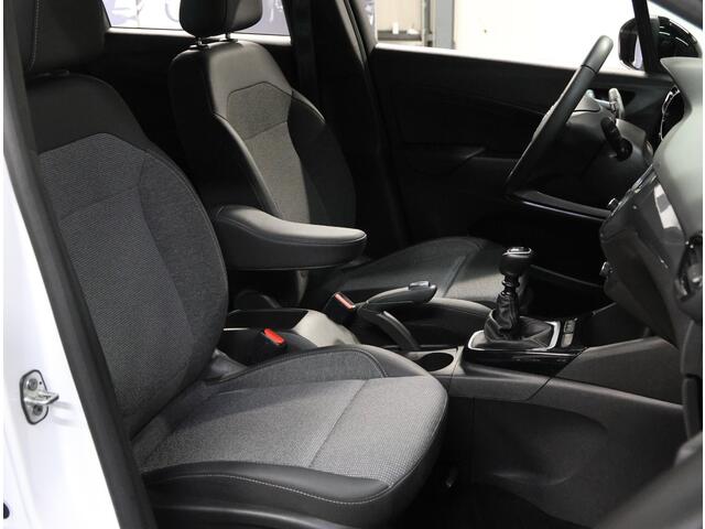 Opel Crossland 1.2 110PK Turbo Elegance | 1ste eigenaar | Camera | AppleCarplay/AndroidAuto | Navigatie | LED lampen | LEER/Stof | Climate Control | Cruise Control | Isofix | Privacy Glass | Parkeersensoren | Two-Tone | Trekhaak |