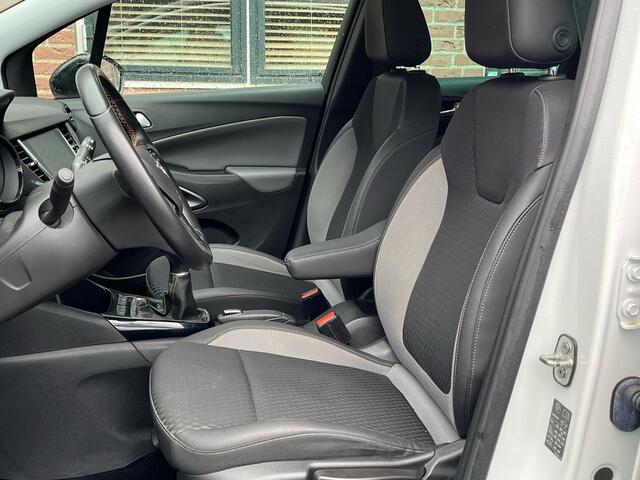 Opel Crossland X 1.2 110pk Turbo Innovation. Zwart Dak, Navi, Camera, Clima, 17"LMV, Haak 840kg