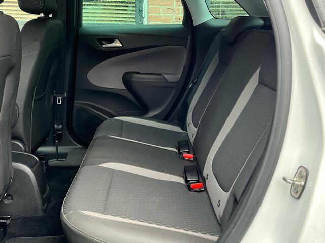 Opel Crossland X 1.2 110pk Turbo Innovation. Zwart Dak, Navi, Camera, Clima, 17"LMV, Haak 840kg