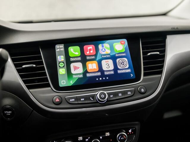 Opel Crossland X 1.2 Turbo Innovation (APPLE CARPLAY, GROOT NAVI, STUUR/STOELVERWARMING, CLIMATE, LEDER, SPORTSTOELEN, KEYLESS, 360 CAMERA, GETINT GLAS, PARKEERSENSOREN, NIEUWSTAAT)