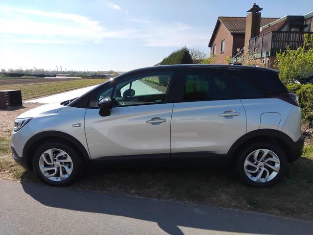 Opel Crossland X 1.2 Online Edition Sportvelgen, Stoelverwarming, Trekhaak