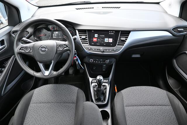 Opel Crossland X 1.2 Online Edition trekhaak navigatie