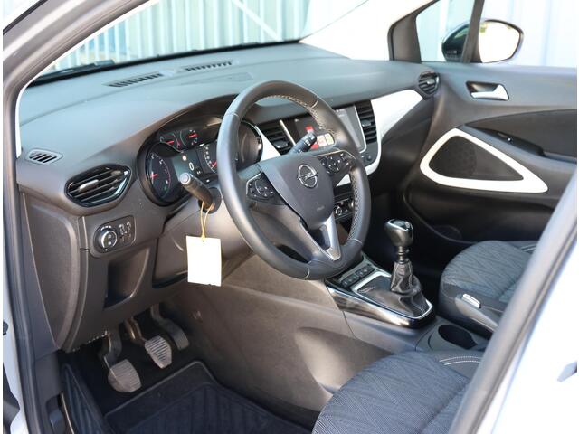 Opel Crossland X 1.2 110PK Turbo Edition 2020 | AppleCarplay/Android Auto | Climate Control | Cruise Control | Lederen Stuurwiel | Navigatie | Two-Tone | Trekhaak | Armsteun | Isofix |