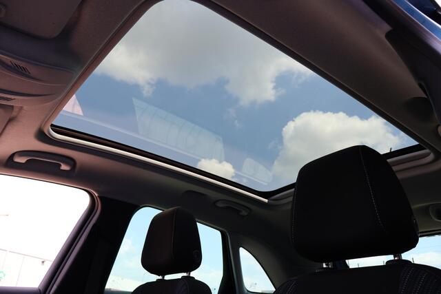 Opel Crossland X 1.2 Turbo 120 Jaar Edition Vast Panodak | Camera | Stoel/Stuur Verwarming | Climate control | Carplay | Edition+ Pack | Safety Pack | NL-Auto | Volledig Onderh.