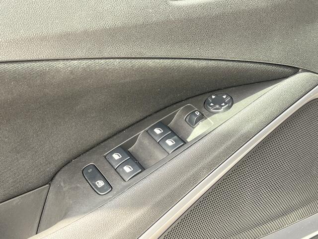 Opel Crossland X 1.2 T. Online Edition