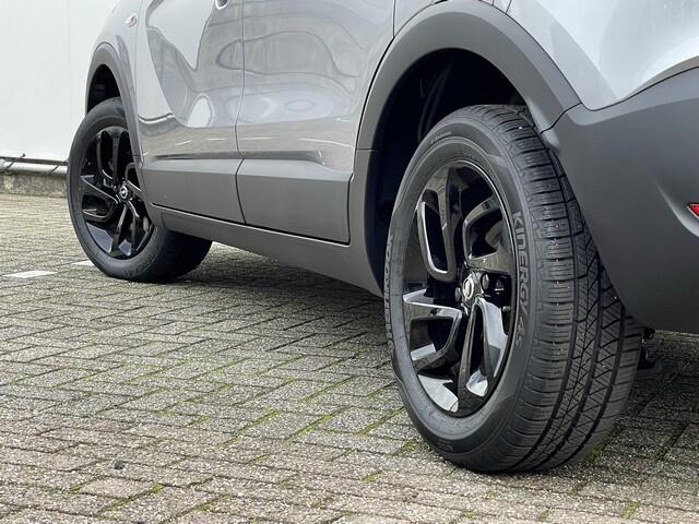 Opel Crossland X 1.2 Turbo Innovation met Navi, LED, All Season, Winterpakket