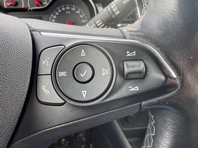 Opel Crossland X 1.2 120 JAAR EDITION / PDC voor en achter / Stuur en Stoelverwarming / APK t/m 31-03-2027 /