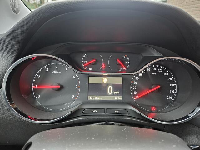 Opel Crossland X 1.2 Online Edition