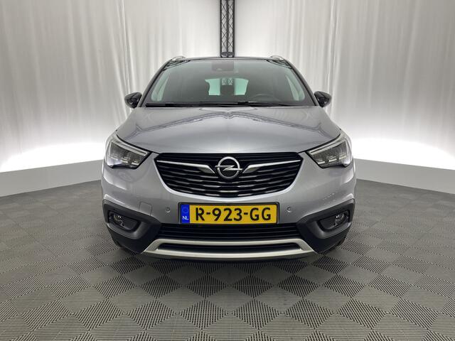 Opel Crossland X 1.2 Turbo 130 pk Ultimate | Apple carplay | Leder | Trekhaak | Camera | Cruise | Head-up