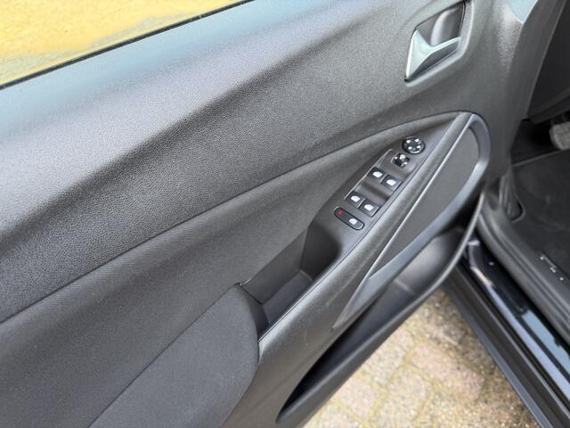 Opel Crossland X 1.2 Turbo Edition Automaat Stoel en stuur verwarming/Camera/Zelf inparkeren.