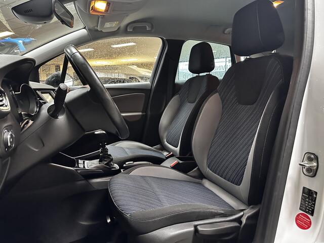 Opel Crossland X 1.2 Turbo 120 Jaar Edition/ D-Riem verv: 75.000 KM!/ Trekhaak/ Extra getint glas/ Two-Tone/ 16'' LMV/ Apple + Android/ Lane-Assist./ Airco/ Cruise/ Elek. pakket/ Isofix/ Bluetooth/ Multi. Stuur/ Chroom.