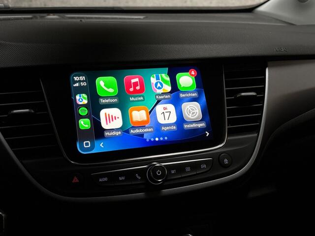 Opel Crossland X 1.2 Sport (APPLE CARPLAY, GROOT NAVI, 360 CAMERA, TREKHAAK, SPORTSTOELEN, LM VELGEN, ELEK PAKKET, LEDER STUURWIEL, NIEUWSTAAT)