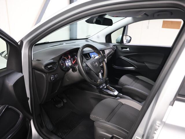 Opel Crossland X 1.2 110PK Turbo Innovation | AppleCarPlay/AndroidAuto | AUTOMAAT | Armsteun | Camera | Dodehoekdetectie | Navigatie | AGR stoelen | LED lampen | Climate Control | Cruise Control | Isofix | Privacy Glass | Parkeersensoren |