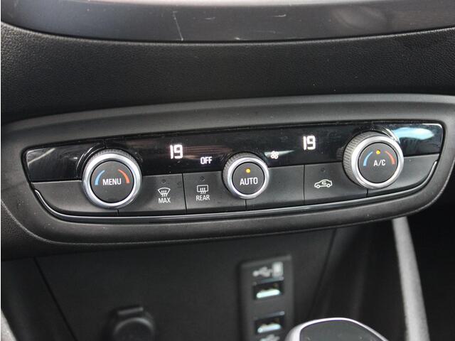 Opel Crossland X 1.2 Turbo Innovation | Automaat | Trekhaak/Camera/Navi/AGR-Stoelen