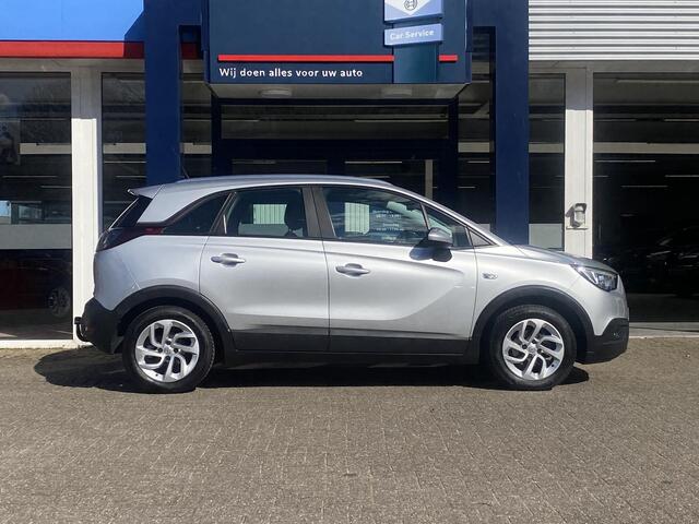 Opel Crossland X 1.2 Online Edition / Rijklaar! / NL-Auto / Dealer-Onderhouden / Trekhaak / Cruise-Control / Apple-Carplay & Android-Auto / Armsteun-Voor / DAB Radio-Bluetooth / Navi / PDC-Achter / 16'' LMV / All-Season / ENZ.