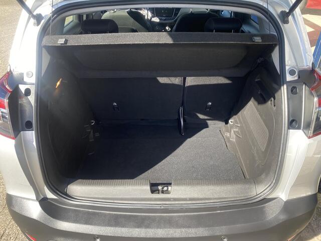 Opel Crossland X 1.2 Online Edition / Rijklaar! / NL-Auto / Dealer-Onderhouden / Trekhaak / Cruise-Control / Apple-Carplay & Android-Auto / Armsteun-Voor / DAB Radio-Bluetooth / Navi / PDC-Achter / 16'' LMV / All-Season / ENZ.