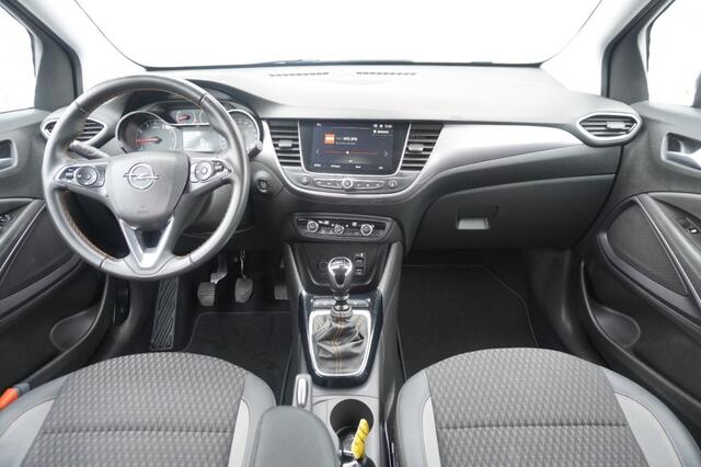 Opel Crossland X 1.2 Turbo 130pk Innovation / Zwart dak / Camera + parkeersensoren / Navi