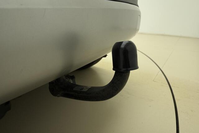 Opel Crossland X 1.2 Turbo 120 Jaar Edition | Navigatie | Trekhaak | Weinig kilometers | Hoge instap | Extra getint glas | Zwart dak | Lichtmetalen velgen | Parkeersensoren