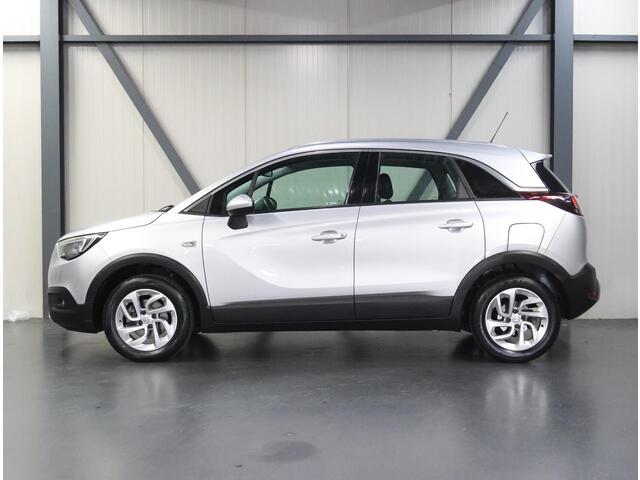 Opel Crossland X 110PK Innovation | 1ste eigenaar | AppleCarPlay/AndroidAuto | Armsteun | Navigatie | Parkeersensoren | Climate Control | Cruise Control | 16"LMV | LEER/Stof | Isofix |