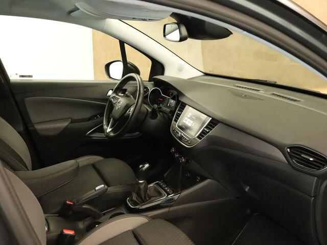 Opel Crossland X 1.2 Turbo Innovation - ORIGINEEL NEDERLANDSE AUTO - DISTRIBUTIERIEM VERVANGEN - DODEHOEKDETECTIE - STOELVERWARMING - STUURVERWARMING - VOORRUITVERWARMING - ACHTERUITRIJCAMERA - AFNEEMBARE TREKHAAK - PARKEERSENSOREN VOOR EN ACHTER - AIRCO AUTOMATISCH
