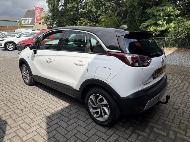 Opel Crossland X 1.2 Turbo Innovation . Apple carplay. Automaat . stuur+stoel verwarming.Trekhaak. sportvelgen .