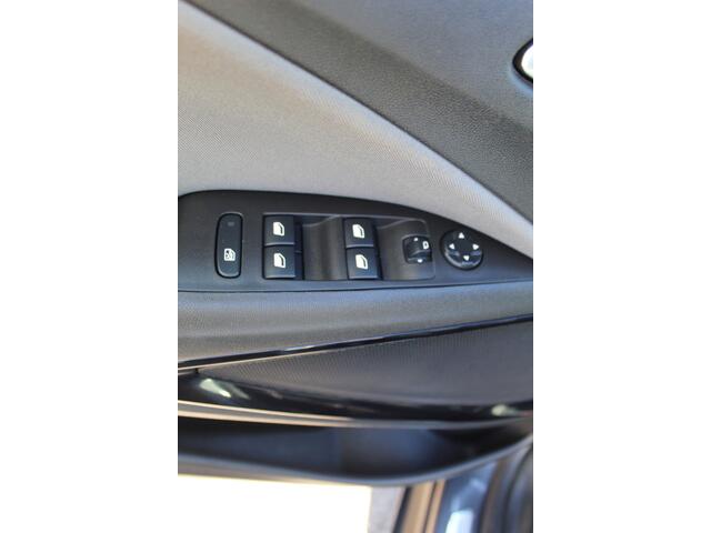 Opel Crossland X 1.2 Turbo 120 Jaar Edition , 111pk Navigatie, Airco , Cruise control , Bluetooth , Camera