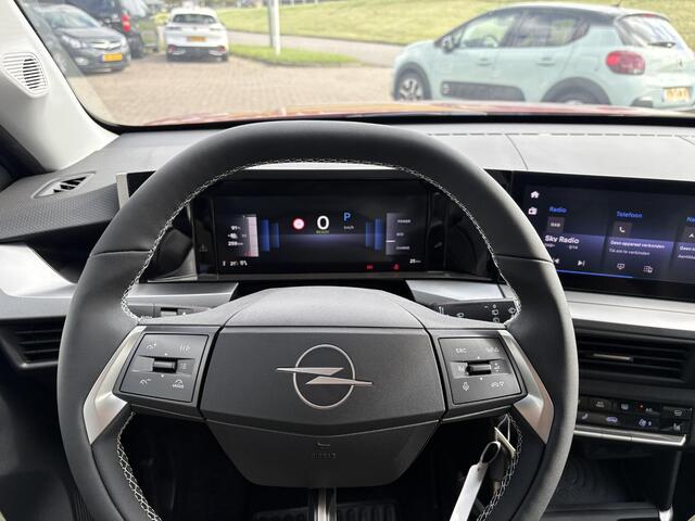 Opel FRONTERA Electric GS 44 kWh 113pk | Navigatie | Camera | Climate Control | Stoel - Stuur - Voorruitverwarming | Dakrails | Volledig Elektrisch | Cruise Control