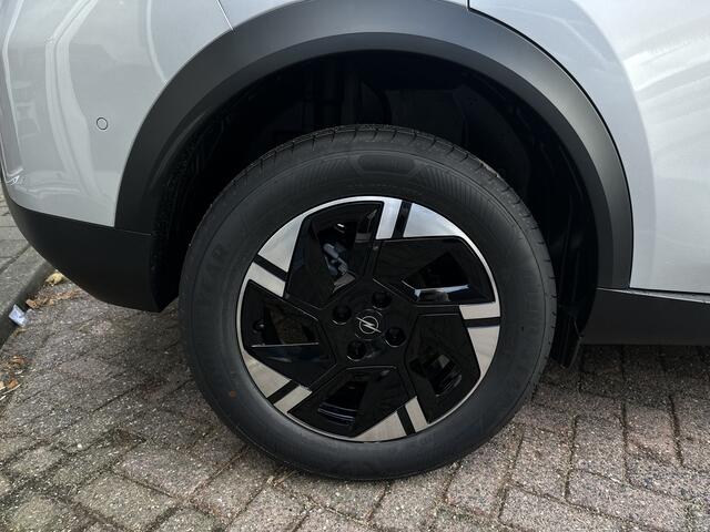 Opel FRONTERA 1.2 Turbo Hybrid GS 145PK Navi/Camera /stoel+stuur en Voorruitverwarming.