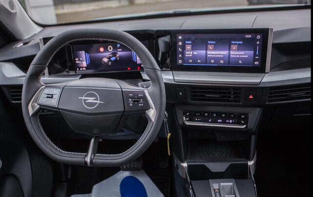 Opel FRONTERA 1.2 Turbo Hybrid GS 145PK Camera/Navi/Stoel+stuur en voorruit verwarming.