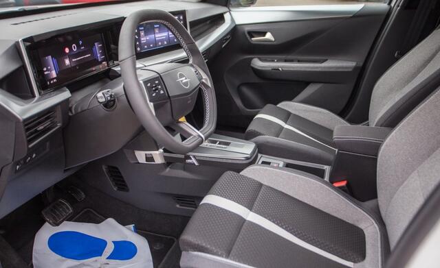 Opel FRONTERA 1.2 Turbo Hybrid GS 145PK Camera/Navi/Stoel+stuur en voorruit verwarming.