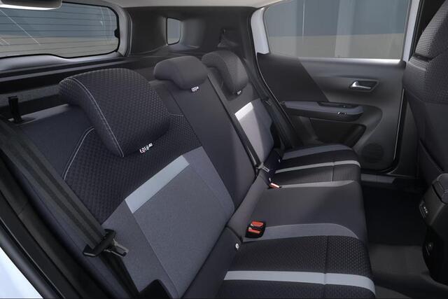 Opel FRONTERA 1.2 Turbo Hybrid GS | Uit voorraad leverbaar! | Actieprijs inclusief inruilpremie | 145PK | Automaat | Stoel/Stuur/Voorruit verwarming | Voor en Achter Parkeersensoren | Navigatie