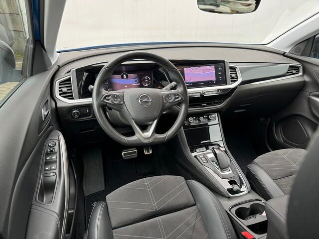 Opel Grandland 1.6 Turbo 225PK Hybrid GS Line Automaat met Alcantara, Navi/Camera, AGR, LED, 18inch