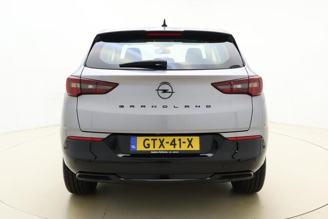Opel Grandland 1.2 Turbo GS 130 PK | Navigatie | Camera | Climate control | Stoel & Stuurverwarming | AGR Stoelen | Lichtmetalen velgen Black