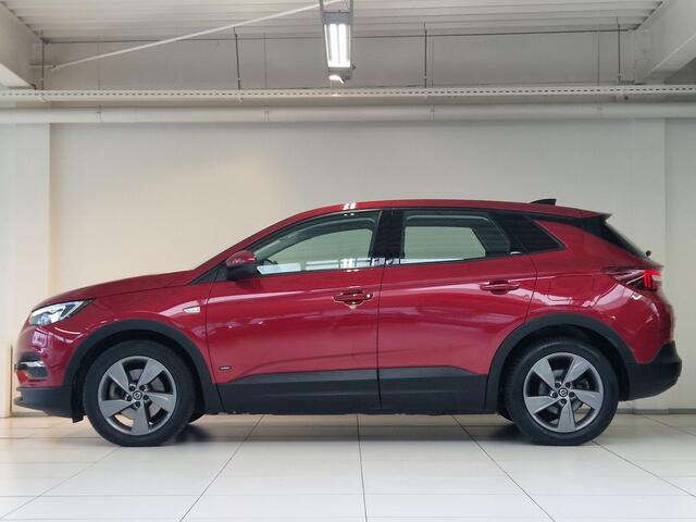 Opel Grandland 1.6 Turbo Hybrid Business Elegance | Navigatie | Parkeersensoren voor en achter | Apple Carplay/Android Auto