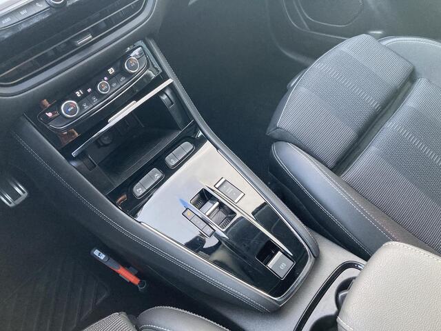 Opel Grandland 1.2 Turbo Elegance 8-Traps Automaat | ECC | Navi | Winterpakket | Camera | AGR | Elektrisch Pakket | Interieur-pakket | 18" LM-Velgen