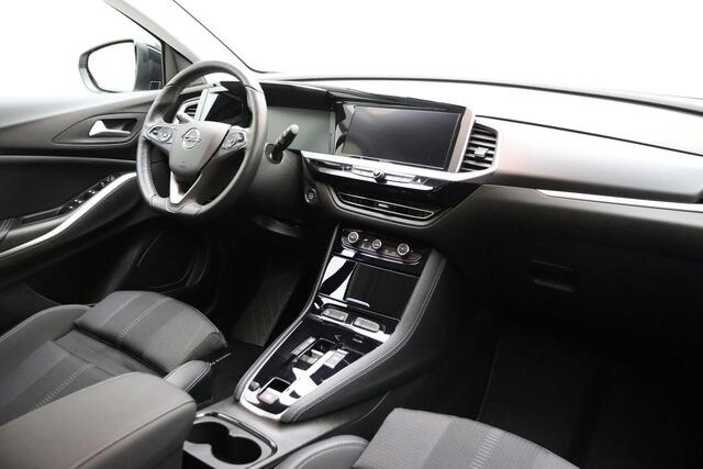 Opel Grandland 1.2 Turbo Level 3 130 PK Automaat | Navigatie | Camera | Stoel & Stuurverwarming | Zwart dak | Keyless | Lichtmetalen velgen | Climate control