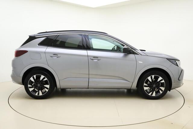 Opel Grandland 1.2 Turbo Level 3 130 PK Automaat | Navigatie | Camera | Stoel & Stuurverwarming | Zwart dak | Keyless | Lichtmetalen velgen | Climate control