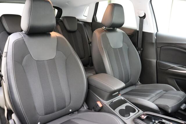 Opel Grandland 1.2 Turbo Level 3 130 PK Automaat | Navigatie | Camera | Stoel & Stuurverwarming | Zwart dak | Keyless | Lichtmetalen velgen | Climate control