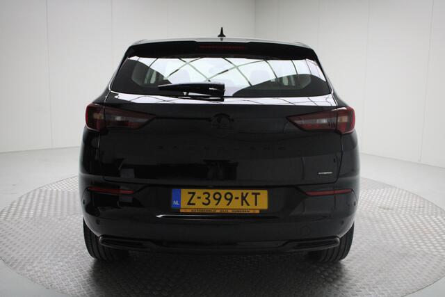 Opel Grandland 1.2 Turbo Hybrid GS | Automaat | stoel+stuurverwarming | PDC V+A+camera | Climate | Cruise adaptief | Navigatie | AA/Carplay | Bluetooth