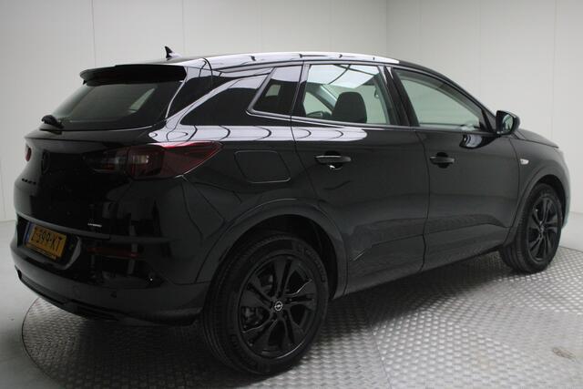 Opel Grandland 1.2 Turbo Hybrid GS | Automaat | stoel+stuurverwarming | PDC V+A+camera | Climate | Cruise adaptief | Navigatie | AA/Carplay | Bluetooth