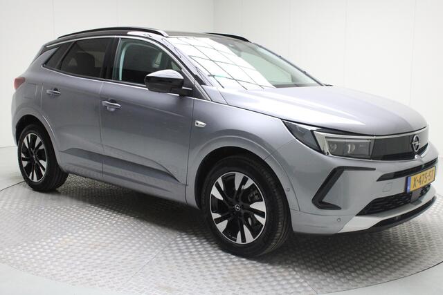 Opel Grandland 1.2 Turbo Level 3 | navi fullmap | afn. trekhaak | matrix | climate control | carplay | pdc v/a + camera | elekt. achterklep | verwarmde stoelen,stuur en voorruit | dode hoek | keyless