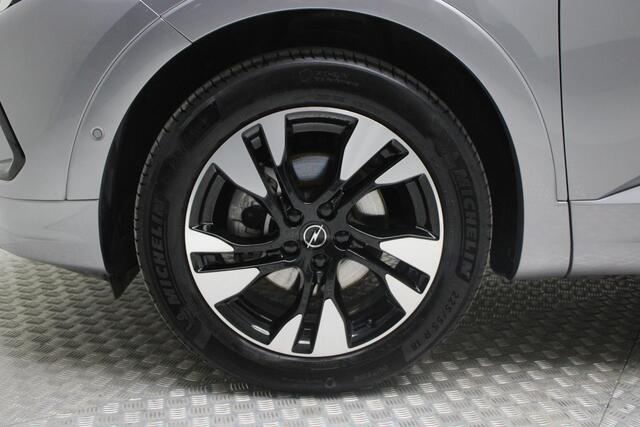 Opel Grandland 1.2 Turbo Level 3 | navi fullmap | afn. trekhaak | matrix | climate control | carplay | pdc v/a + camera | elekt. achterklep | verwarmde stoelen,stuur en voorruit | dode hoek | keyless
