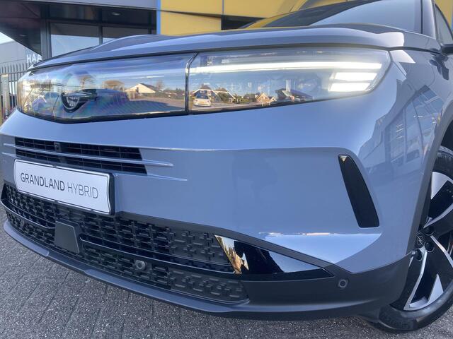 Opel Grandland 1.2 Turbo Hybrid GS 136 pk Automaat | Adaptive Cruise control | Navigatie | Afneembare trekhaak | Elektrisch schuif / kanteldak | 360 ° camera | Ergonomische stoelen | Stuur + stuurwielverwarming | Focal audio |