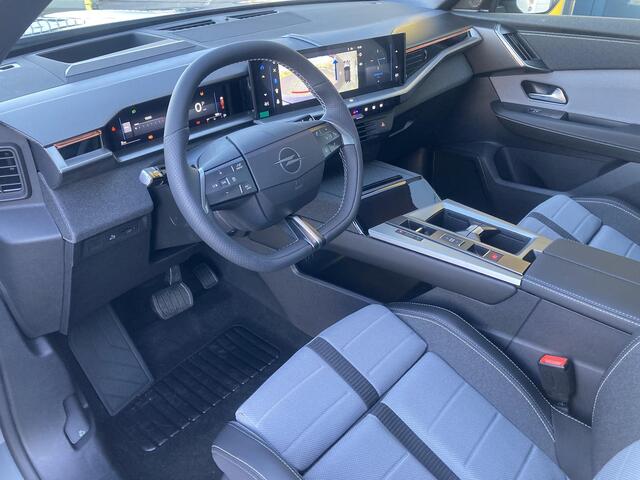 Opel Grandland 1.2 Turbo Hybrid GS 136 pk Automaat | Adaptive Cruise control | Navigatie | Afneembare trekhaak | Elektrisch schuif / kanteldak | 360 ° camera | Ergonomische stoelen | Stuur + stuurwielverwarming | Focal audio |