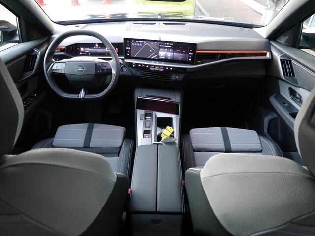 Opel Grandland 1.2 Turbo Hybrid GS | Nieuwe auto | Automaat | Matrix led koplampen | Stoel en Stuur verwarming | Navigatie | Keyless entry en start | Adaptive cruise control