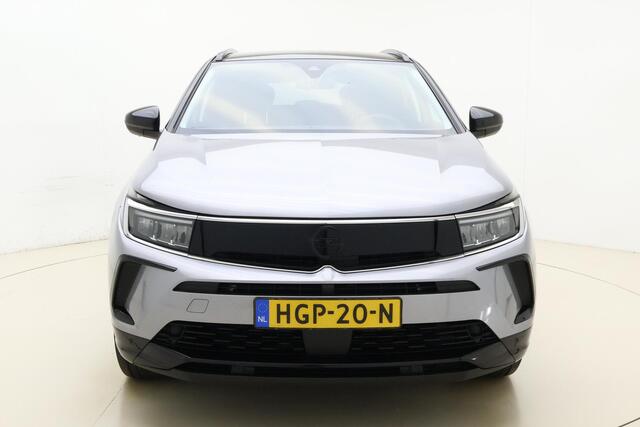 Opel Grandland 1.2 Turbo GS Black Pack | Automaat | Stoel en stuurverwarming | Navigatie | Achteruitrijcamera | Comfort stoelen | Adaptive cruise control | Parkeersensoren voor en achter | Led verlichting | Climate control
