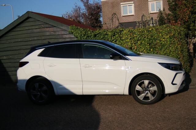 Opel Grandland 1.2 TurboGS Line | 360 Camera | Apple carplay | L