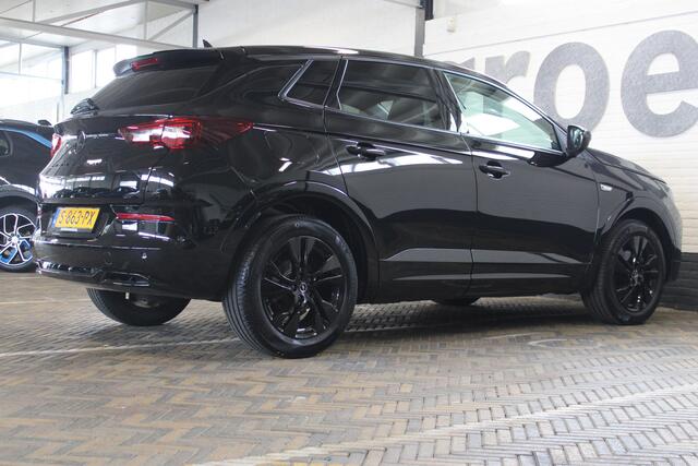 Opel Grandland 1.2 Turbo Level 4 | Automaat | Incl. 12 maanden garantie | Apple Carplay | Stoel en stuurverwarming | Sportstoelen | Virtueel dashboard | Cruise control | Climate control | Verkeersbord erkenning | Parkeersensoren | Lane assist | Draadloos telefoon laden 