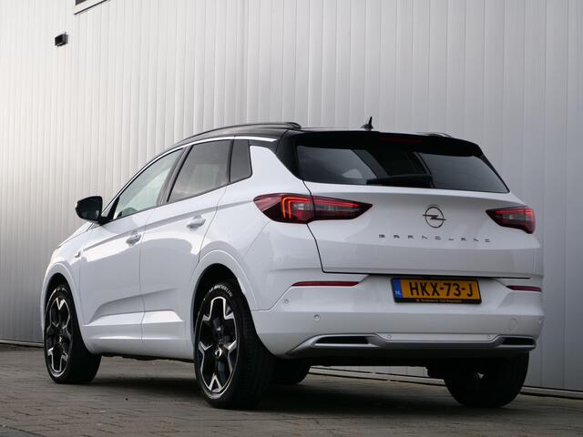 Opel Grandland 1.2 Turbo 130pk Ultimate AUTOMAAT Matrix LED / Apple Carplay / Comfortstoelen